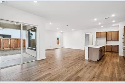 17618 Brightwood Avenue, Lathrop, CA 95330 - Photo 17