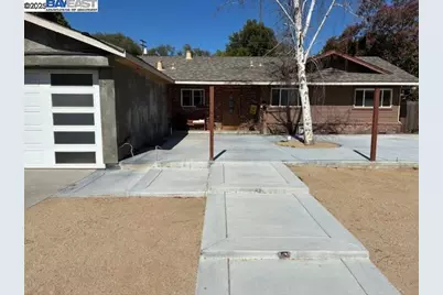 2013 Sherwood Ave, Modesto, CA 95350 - Photo 1