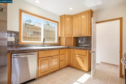 532 Central Ave, Pittsburg, CA 94565 - Photo 15