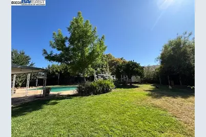 9648 La Nuez Dr, Elk Grove, CA 95624 - Photo 17