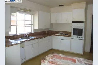 235 Bancroft Ave, San Leandro, CA 94577 - Photo 5