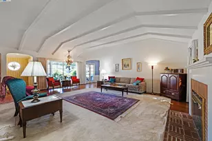 2863 Burton Dr, Oakland, CA 94611 - Photo 9