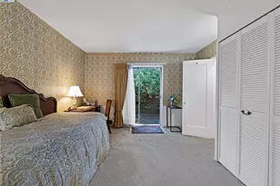 2863 Burton Dr, Oakland, CA 94611 - Photo 15