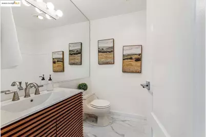 325 Kitty Hawk Rd #UNIT 207, Alameda, CA 94501 - Photo 17