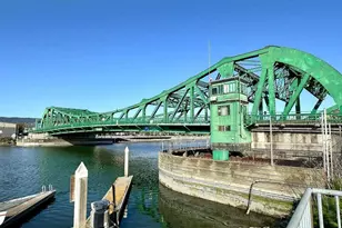 325 Kitty Hawk Rd, Alameda, CA 94501 - Photo 33