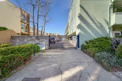 325 Kitty Hawk Rd #UNIT 207, Alameda, CA 94501 - Photo 25