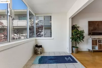 325 Kitty Hawk Rd #UNIT 207, Alameda, CA 94501 - Photo 23