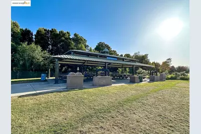 325 Kitty Hawk Rd #UNIT 207, Alameda, CA 94501 - Photo 31