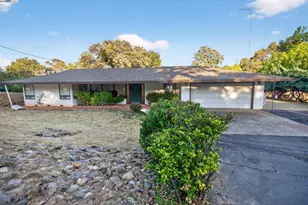 20521 Upper Hillview Dr, Sonora, CA 95370 - Photo 1