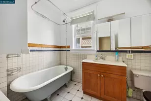 1220 Chestnut St, Alameda, CA 94501 - Photo 11