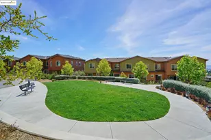 6443 Blue Rock Ct, Oakland, CA 94605 - Photo 51