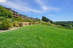 6443 Blue Rock Ct, Oakland, CA 94605 - Photo 49