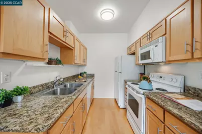 131 Bayside Ct, Richmond, CA 94804 - Photo 3