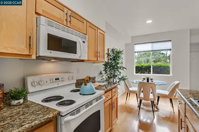 131 Bayside Ct, Richmond, CA 94804 - Photo 11