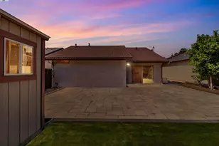 943 Coral Ridge Cir, Rodeo, CA 94572 - Photo 3