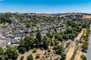 943 Coral Ridge Cir, Rodeo, CA 94572 - Photo 9