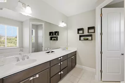 536 Aster St, Vacaville, CA 95688 - Photo 43