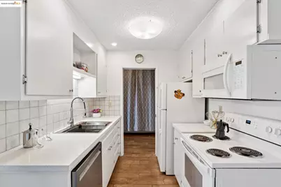 2 Panoramic Way #105, Berkeley, CA 94704 - Photo 5