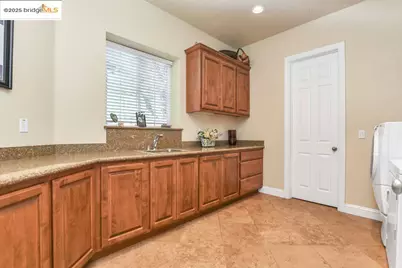 9050 Deer Valley Rd, Brentwood, CA 94513 - Photo 33