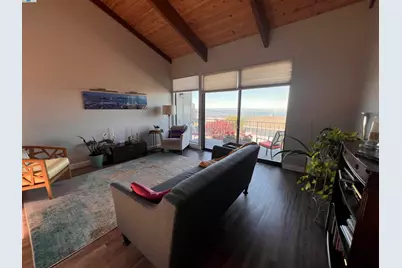 37 Binnacle Hl, Oakland, CA 94618 - Photo 1