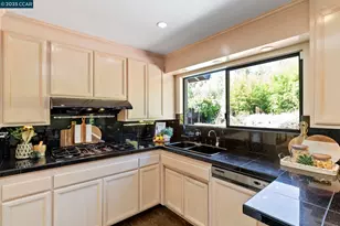 275 Gil Blas Rd, Danville, CA 94526 - Photo 17