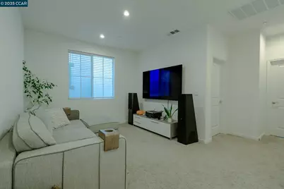 1412 Sanctuary St, Pittsburg, CA 94565 - Photo 25