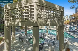 1063 Foxchase Dr, San Jose, CA 95123 - Photo 21