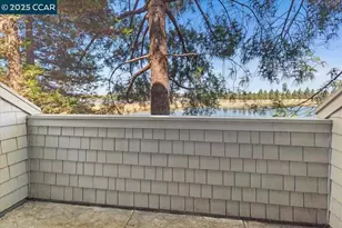 1063 Foxchase Dr, San Jose, CA 95123 - Photo 17