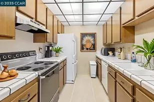 1063 Foxchase Dr, San Jose, CA 95123 - Photo 9