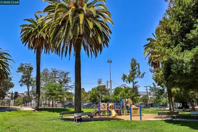 982 Juniper Ct, Crockett, CA 94525 - Photo 27