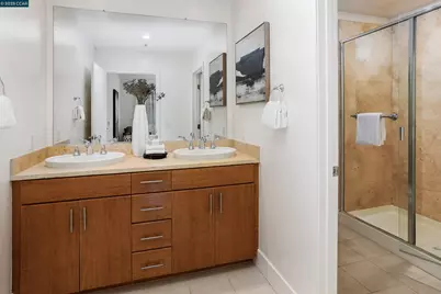 438 Grand Ave #528, Oakland, CA 94612 - Photo 17