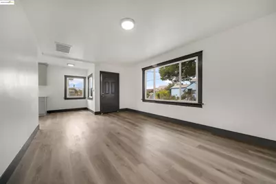 1604 57th Ave, Oakland, CA 94621 - Photo 3