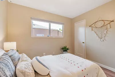 2884 Rose St, Stockton, CA 95203 - Photo 7