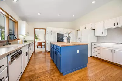 9050 Highland Rd, Livermore, CA 94551 - Photo 11