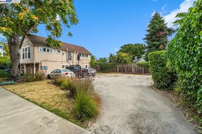 954 Park St, Alameda, CA 94501 - Photo 9
