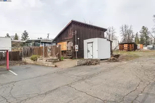 1081 Main St, Weaverville, CA 96093 - Photo 11