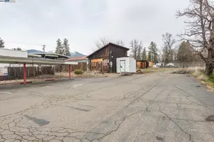 1081 Main St, Weaverville, CA 96093 - Photo 9