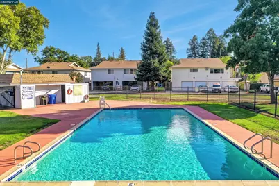 1356 Del Rio Cir #D, Concord, CA 94518 - Photo 33