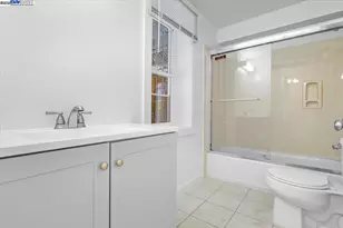 1539 International Blvd, Oakland, CA 94606 - Photo 15