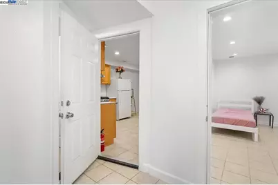 1539 International Blvd, Oakland, CA 94606 - Photo 13