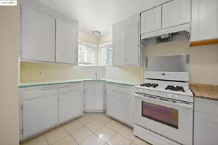 829 Vermont St, Oakland, CA 94610 - Photo 9