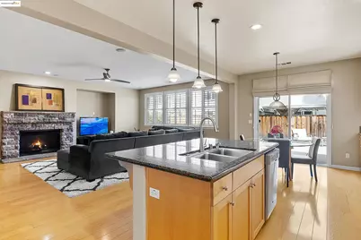 5282 Fern Ridge Cir, Discovery Bay, CA 94505 - Photo 9