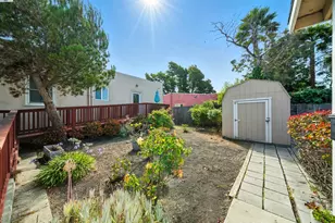 527 McLaughlin, Richmond, CA 94805 - Photo 9