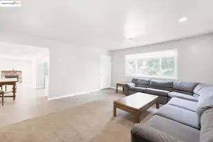 2011 Regis Dr, Davis, CA 95618 - Photo 9