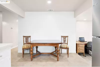 2011 Regis Dr, Davis, CA 95618 - Photo 11