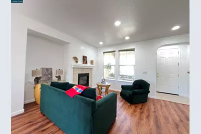 1870 Zurlo Way, Sacramento, CA 95835 - Photo 9