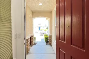 1870 Zurlo Way, Sacramento, CA 95835 - Photo 5