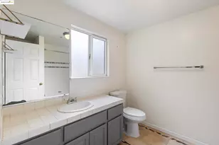 2745 Butters Dr, Oakland, CA 94602 - Photo 13