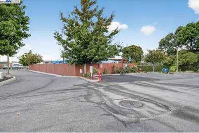 2120 Omega Rd, San Ramon, CA 94583 - Photo 33