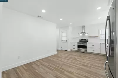 2251 Pacheco St, Concord, CA 94520 - Photo 9